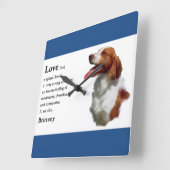 Brittany Love Is Quadratische Wanduhr (Winkel)