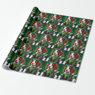 Brittany Spaniel fährt Fahrrad am St. Patrick's Da Geschenkpapier