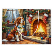 Brittany Spaniel Fireplace with Christmas Lights Große Geschenktüte (Rückseite)