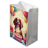 Brittany Spaniel Geburtstagsfeier Mittlere Geschenktüte (Rückseite Schrägansicht)