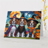 Brittany Spaniel Hogs Pumpkin Halloween Funny Karte (Gelbe Blume)