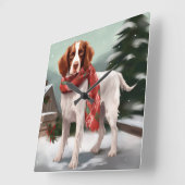 Brittany Spaniel Hund in Schnee Weihnachten Quadratische Wanduhr (Winkel)