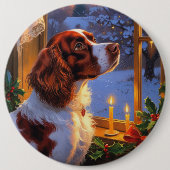 Brittany Spaniel mit Weihnachtsbeleuchtung Feierta Button (Vorderseite)