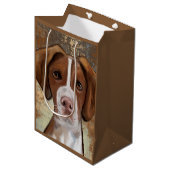 Brittany Spaniel Mittlere Geschenktüte (Vorderseite Schrägansicht)