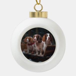 Brittany Spaniel Schnee-Schlitten-Weihnachtsdekora Keramik Kugel-Ornament