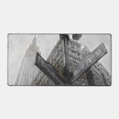 Broadway NYC Desk Mat - Black & White New York Schreibtischunterlage (Vorderseite)