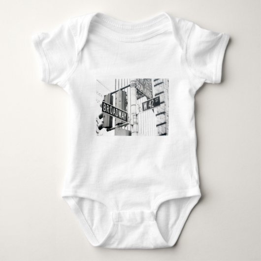 Broadway-T-Shirt Baby Strampler (Vorderseite)