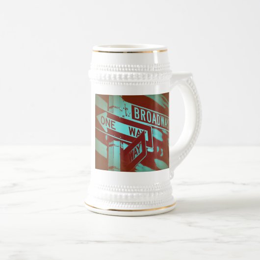 Broadway-Zeichen Bierglas (VorderseiteRechts)