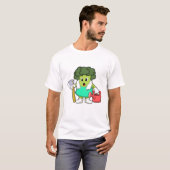 Broccoli als Bauer mit Wasserkocher T-Shirt (Vorne ganz)
