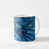 Broken Blue Glass Kaffeetasse (VorderseiteRechts)