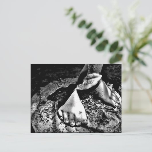 "Broken Feet" JTG Art Postcard Postkarte (Stehend Vorderseite)