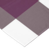 Brombeerlila Büffelkaromuster Tischdecke (Schrägansicht)