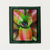 Bromeliad Herz Tapestry Wandteppich (Vorderseite)
