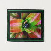 Bromeliad Herz Tapestry Wandteppich (Vorderseite (Horizontal))