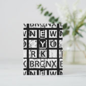 Bronx New York | Grunge Typografie Postkarte (Stehend Vorderseite)