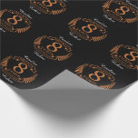 Bronze 8. Hochzeitstag 8 Jahre Geschenkpapier<br><div class="desc">Ein Design, um 8 Jahre Ehe zu feiern. Dieses Design hat ein bräunliches (Bronze-)braunes Lorbeerdesign auf einem schwarzen Hintergrund. Bronze ist das traditionelle Geschenk für diesen Anlass, USA. Der Text lautet BRONZE 8 Jahre Jubiläum. Ein romantisches Design, um Ihr 8. Jahr der Ehe zu feiern. Wenn Sie Hilfe bei der...</div>