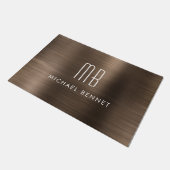 Bronze Brown Brushed Metal Monogram Fußmatte (Schrägansicht)