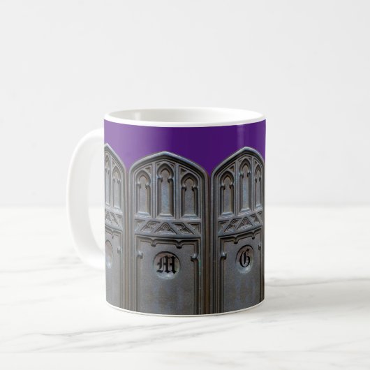 Bronze Tudor Gothic Arch Custom Monogram Kaffeetasse (Vorderseite Links)