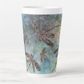 Bronze-verzauberte Libellen auf einem magischen Hi Milchtasse (Vorderseite)