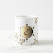 Bronzy Monogram Snowflakes Rentier auf Weiß Kaffeetasse (Mittel)