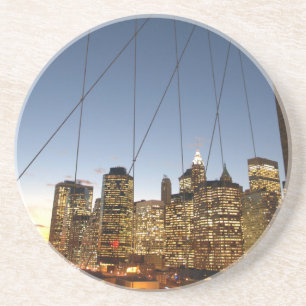 Brooklyn Bridge bei Dämmerung mit Manhattan-Skylin Sandstein Untersetzer