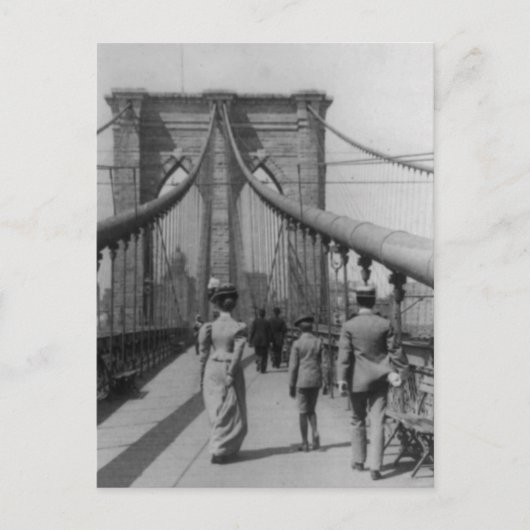 Brooklyn Bridge Crossing Postkarte (Vorderseite)