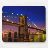 Brooklyn Bridge, New York City at Night Mousepad (Vorne)