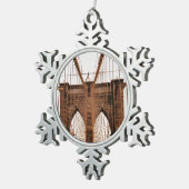 Brooklyn Bridge, New York Schneeflocken Zinn-Ornament (Rechts)