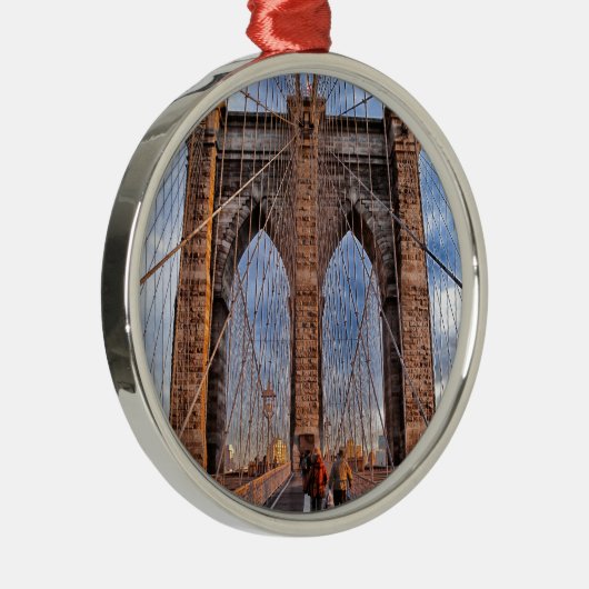 Brooklyn Bridge New York USA Silbernes Ornament (Rechts)