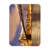 Brooklyn Bridge und Manhattan bei Nacht. Magnet (Vertikal)