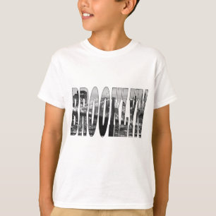 Brooklyn-Brücke und Manhattan-Skyline nachts T-Shirt