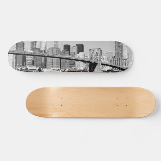 Brooklyn-Brücke und Manhattan-Skyline Skateboard (Horizontal)