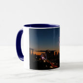 Brooklyn-Brücken-Feuerwerke Tasse (Vorderseite Links)