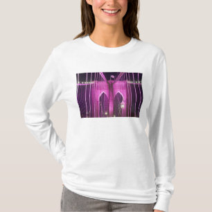 Brooklyn-Brücken-Lit lila T-Shirt