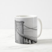 Brooklyn-Brücken-Überfahrt Kaffeetasse (VorderseiteRechts)