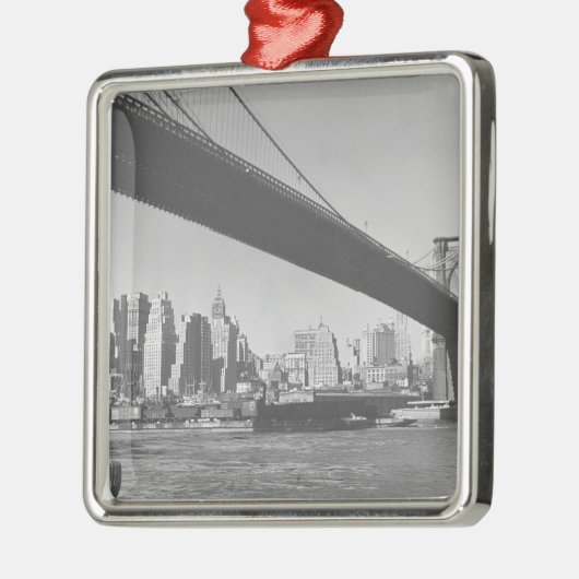 Brooklyn-Brücken- und Manhattan-Skyline New York Silbernes Ornament (Links)