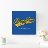 Brooklyn Gold Swoosh Design Template Clock Quadratische Wanduhr (Zuhause)