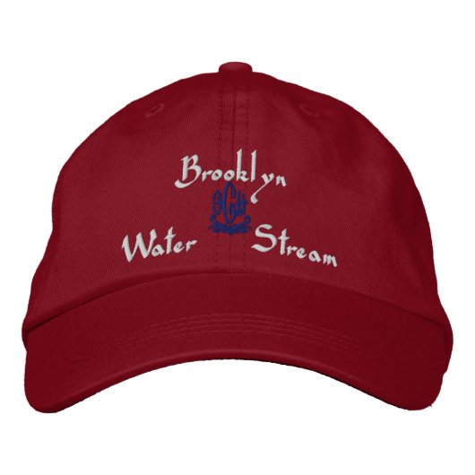Brooklyn Name mit englischer Bedeutung rot Bestickte Baseballkappe (Vorderseite)