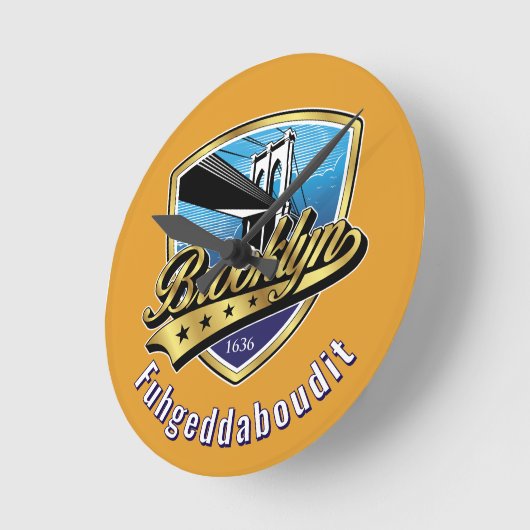 Brooklyn Shield and Swoosh Design Runde Wanduhr (Winkel)