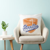 Brooklyn Shield mit Swoosh Design Kissen (Stuhl )