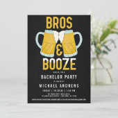 Bros and Booze Manly Beer Stein Bachelor Party Einladung (Stehend Vorderseite)