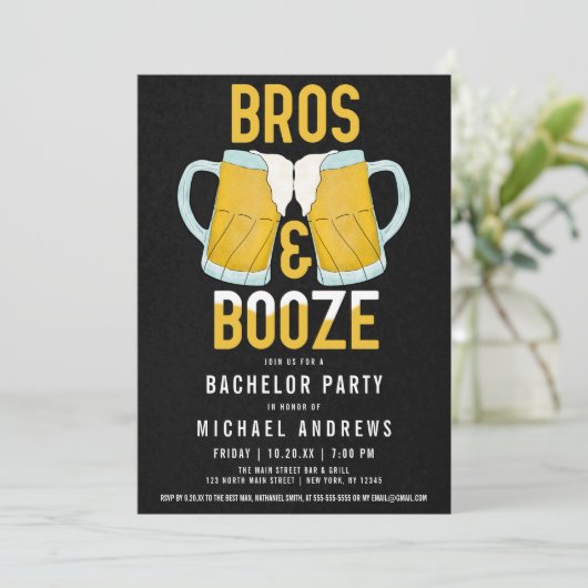 Bros and Booze Manly Beer Stein Bachelor Party Einladung (Stehend Vorderseite)
