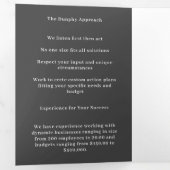 Broschüre "Grau und Rot" (Innen Erste Seite)