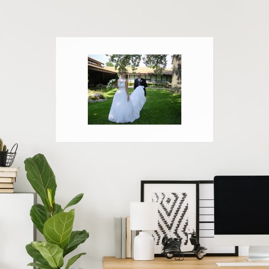 Brother Holding Gown Poster (Heimbüro)