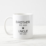 Brother Oncle Pregnancy Announcement Baby Reveal Kaffeetasse<br><div class="desc">Überraschen Sie Ihren Bruder oder Onkel, mit diesem Design auf einer Tasse für Ihre Schwangerschaftsankündigung Baby offenbaren. Perfekt für den ersten Onkel. Es kann auch als Geburtstag- oder Weihnachtsgeschenk an Ihren besten Freund oder Verwandten gegeben werden, der auch Onkel ist, der ein Neffe oder eine Nichte haben soll oder erwartet....</div>