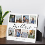 Brothers Script | Geschenk für Brüder FotoCollage Fotoplatte<br><div class="desc">Ein besonderes und unvergessliches Foto-Collage Geschenk für Brüder. Das Design verfügt über ein 8-Foto-Collage-Layout, mit dem acht eigene BruderFotos angezeigt werden können. "Brüder" ist in stilvoller schwarzer Schrift-Kalligrafie entworfen und mit Brüdernamen versehen. Schicken Sie sich und Ihrem Bruder ein unvergessliches Geschenk, das Sie beide für immer lieben werden. Hinweis: Die...</div>