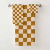 Brown and beige checkerboard pattern badhandtuch set (Insitu)