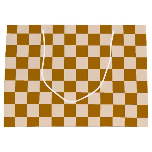 Brown and beige checkerboard pattern große geschenktüte (Vorderseite)