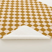 Brown and beige checkerboard pattern sherpadecke (3/4)