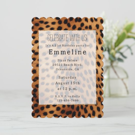 Brown and Black Cheetah Animal Einladung (Stehend Vorderseite)